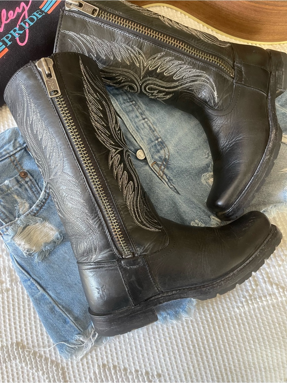 FRYE | Heath Phoenix Boots - Picture 3 of 8